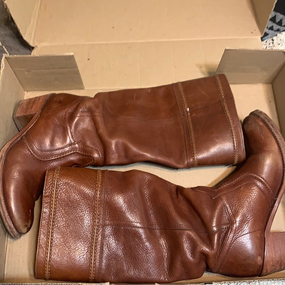 FRYE - Jane Redwood 14L Stitch